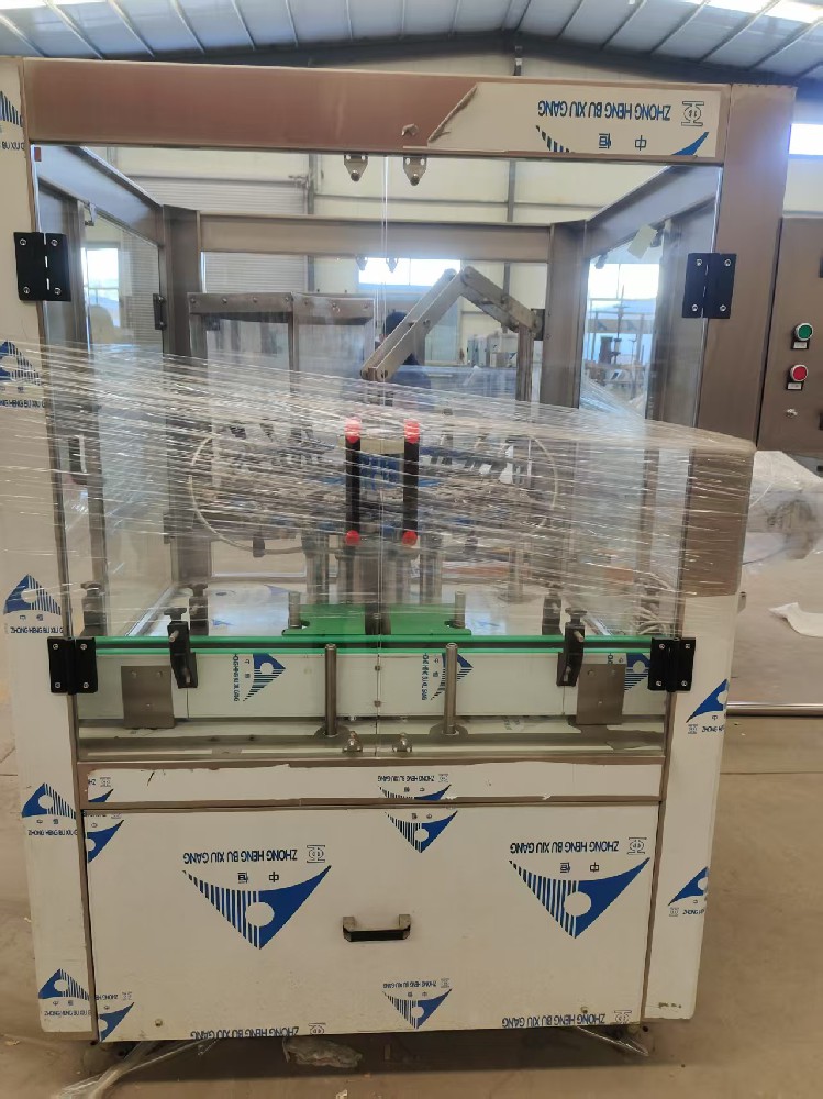 全自動酒水體灌裝機